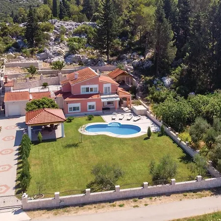 Four-bedroom Holiday In Peracko Blato Σπίτι διακοπών