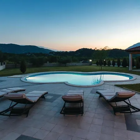 Σπίτι διακοπών Four-bedroom Holiday In Peracko Blato Ploce (Dubrovnik-Neretva)