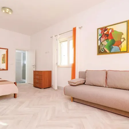Four-bedroom Holiday In Peracko Blato Σπίτι διακοπών