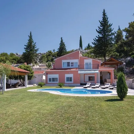 Four-bedroom Holiday In Peracko Blato Σπίτι διακοπών *