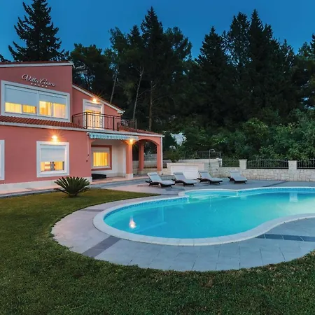 Four-bedroom Holiday In Peracko Blato Σπίτι διακοπών