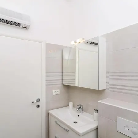 Σπίτι διακοπών Four-bedroom Holiday In Peracko Blato Ploce (Dubrovnik-Neretva)